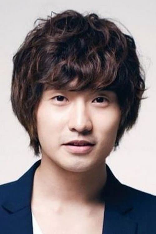 Ryu Deok-hwan as Jang Gwang-soo in Private Eye