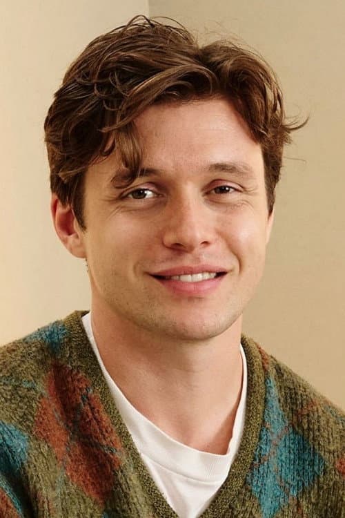 Nick Robinson as Ben "Zombie" Parish in The 5th Wave