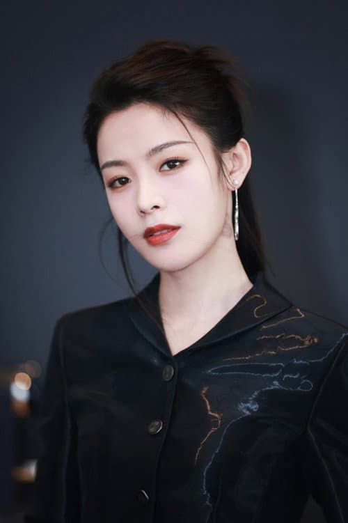 Chen Lijun as Ayuya in Blades of the Guardians: Wind Rises in the Desert