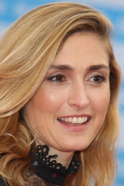 Julie Gayet as Sophie in We Are Family