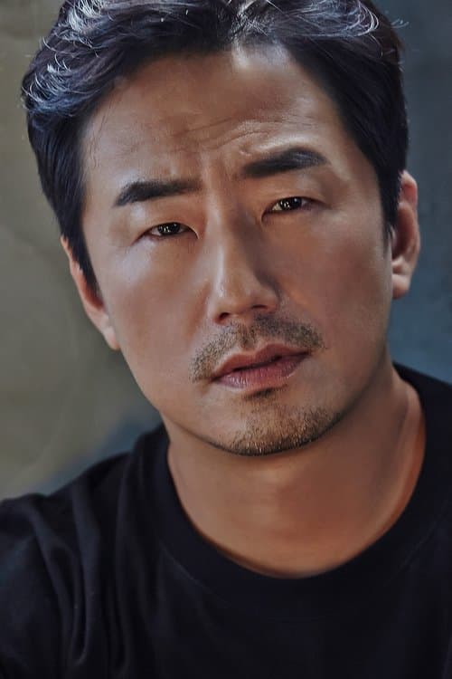 Ryu Seung-su as Oh Gi-yeong in The Front Line