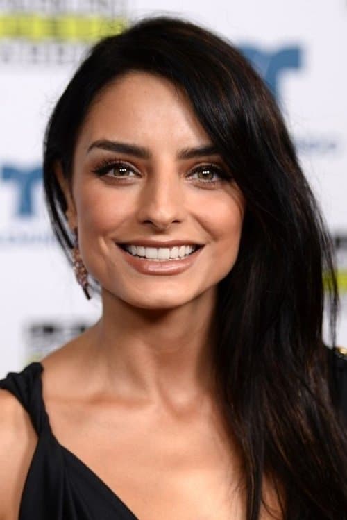 Aislinn Derbez as Maria Laura 'Mala' Medina in A la mala